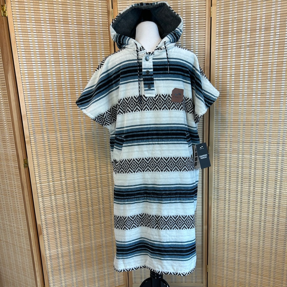 NWT Slowtide Oso Changing Poncho
